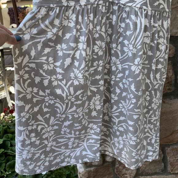 LOFT ANN TAYLOR Size MEDIUM Gray Ivory Floral Sleeveless High Neck Sundress - Picture 5 of 11